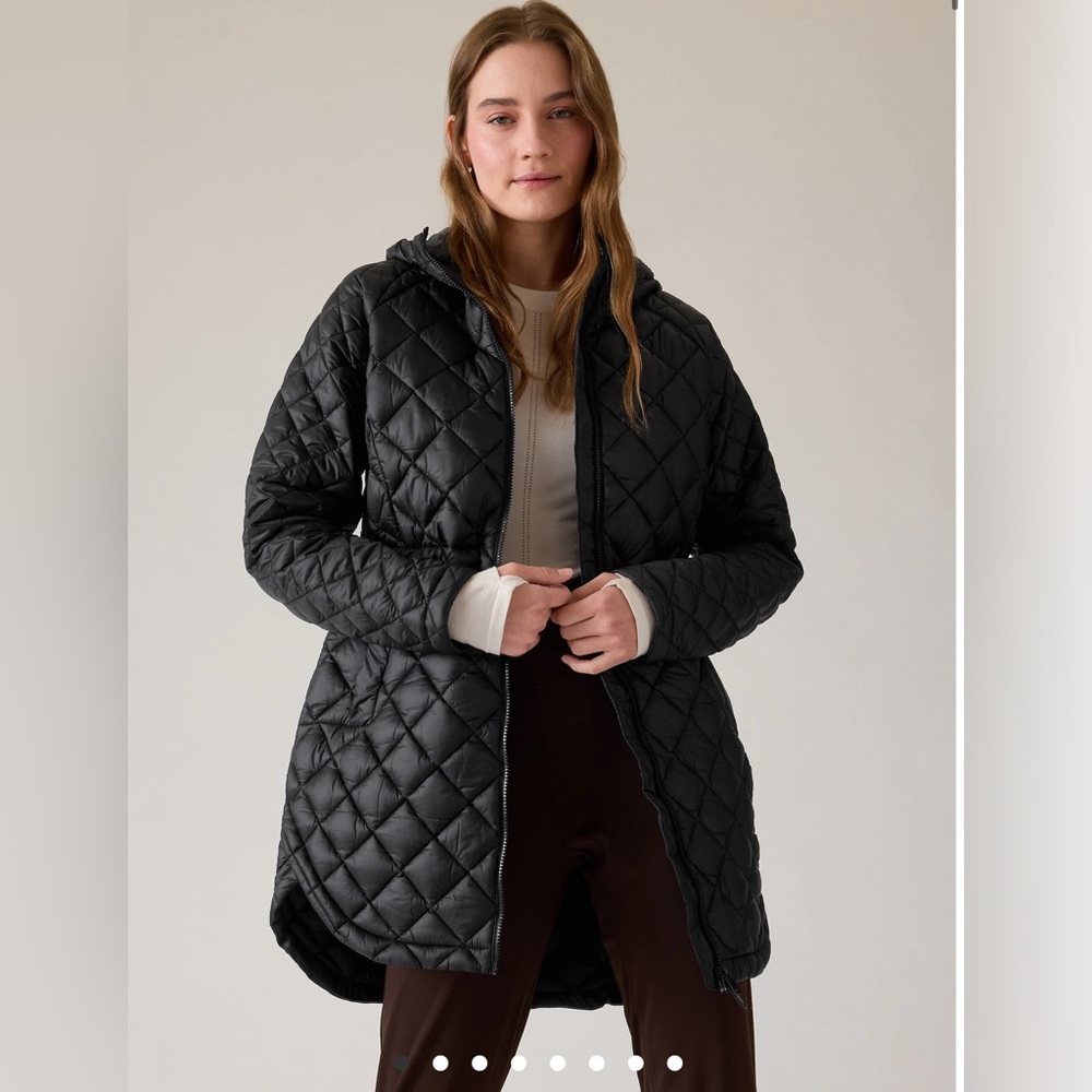 Women’s Athleta black puffer coat
